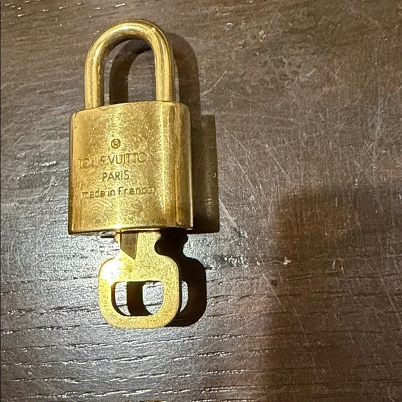 Beautiful Authentic Louis Vuitton Lock and Key Set - Picture 3 of 4